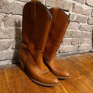 Frye Brown Leather Heeled Boots 90s vintage